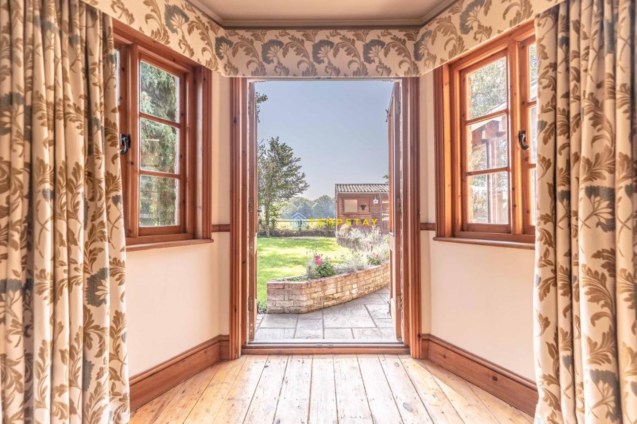 Chestnut Cottage - Stunning Countryside Views! Parking, 4 Bed, 3 Bathrooms White Waltham Экстерьер фото