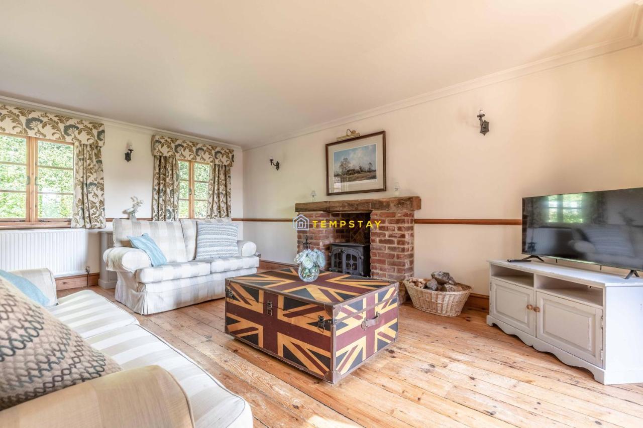 Chestnut Cottage - Stunning Countryside Views! Parking, 4 Bed, 3 Bathrooms White Waltham Экстерьер фото