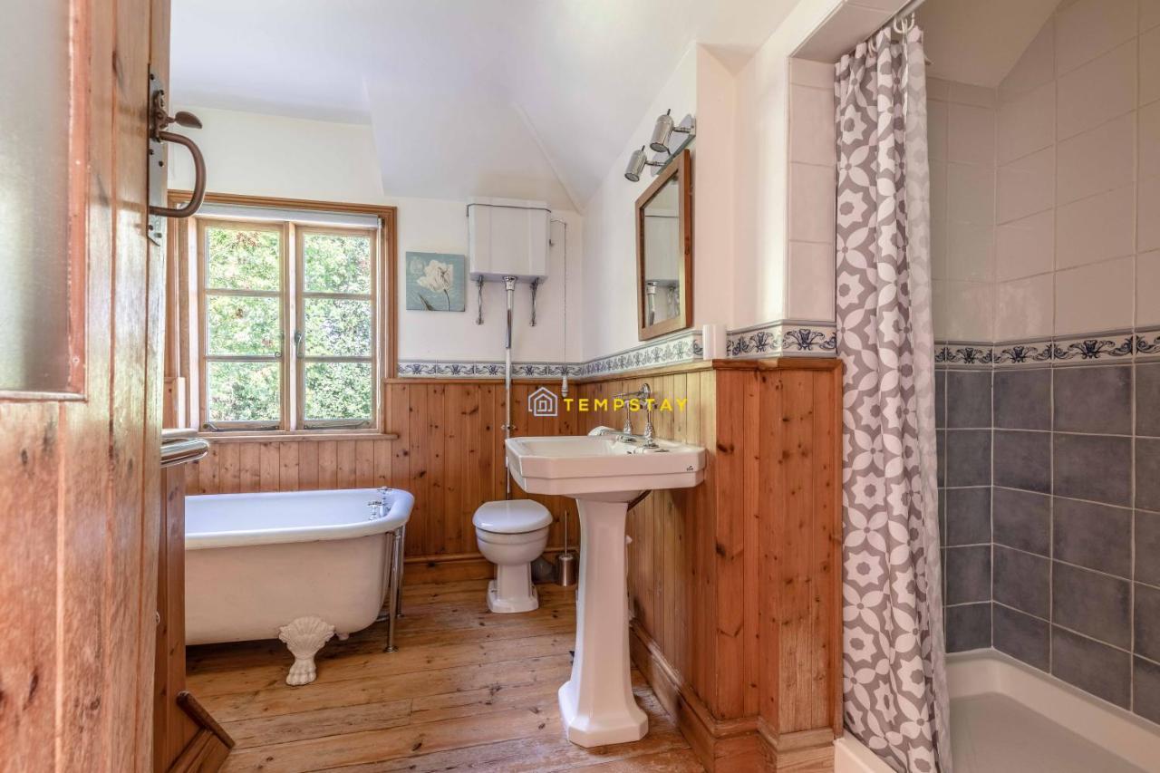 Chestnut Cottage - Stunning Countryside Views! Parking, 4 Bed, 3 Bathrooms White Waltham Экстерьер фото